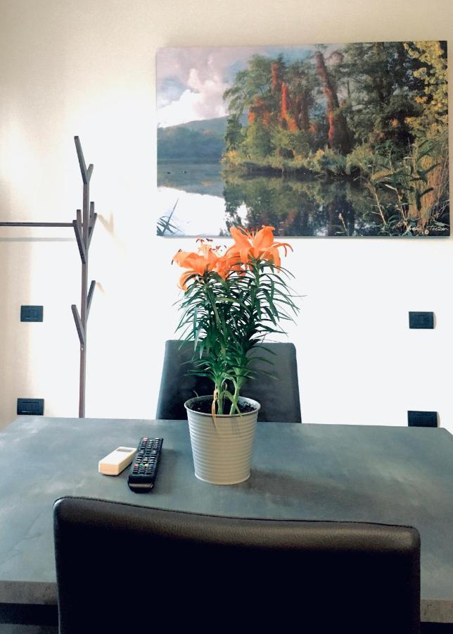 7 Lakes Aparthotel Burolo Екстер'єр фото
