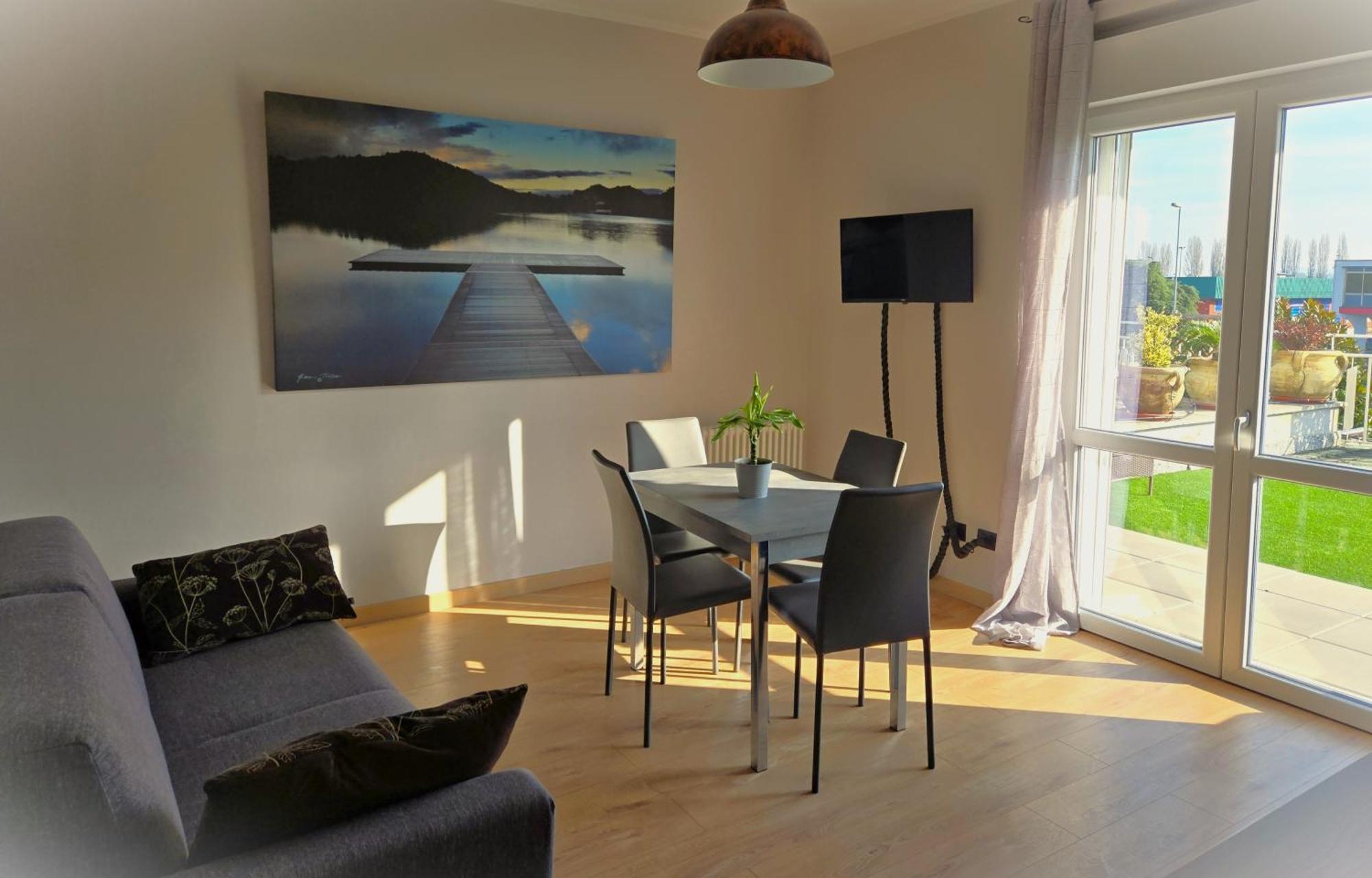 7 Lakes Aparthotel Burolo Екстер'єр фото