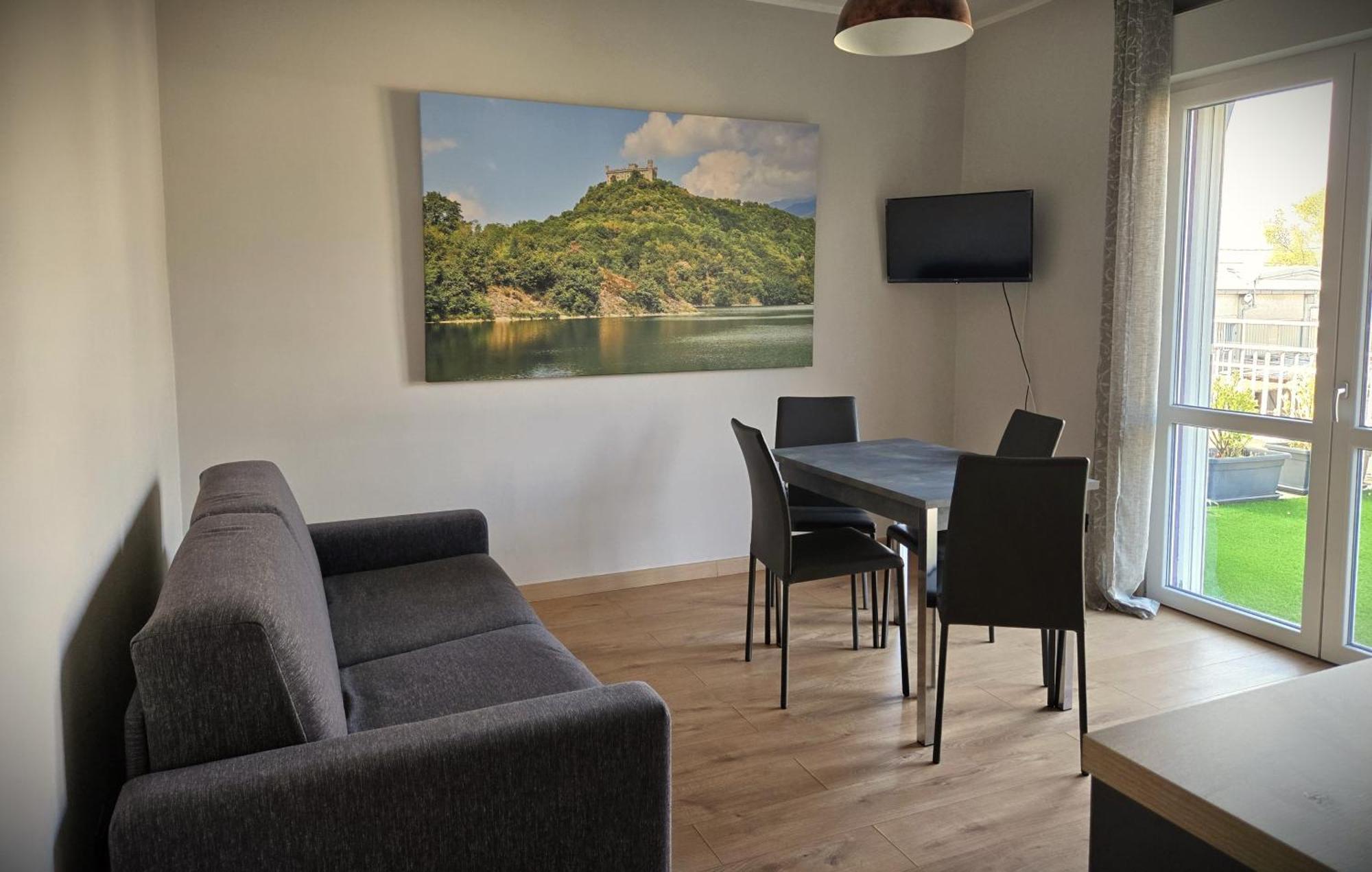 7 Lakes Aparthotel Burolo Екстер'єр фото